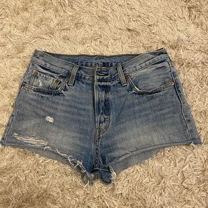 LEVIS 501 jean shorts